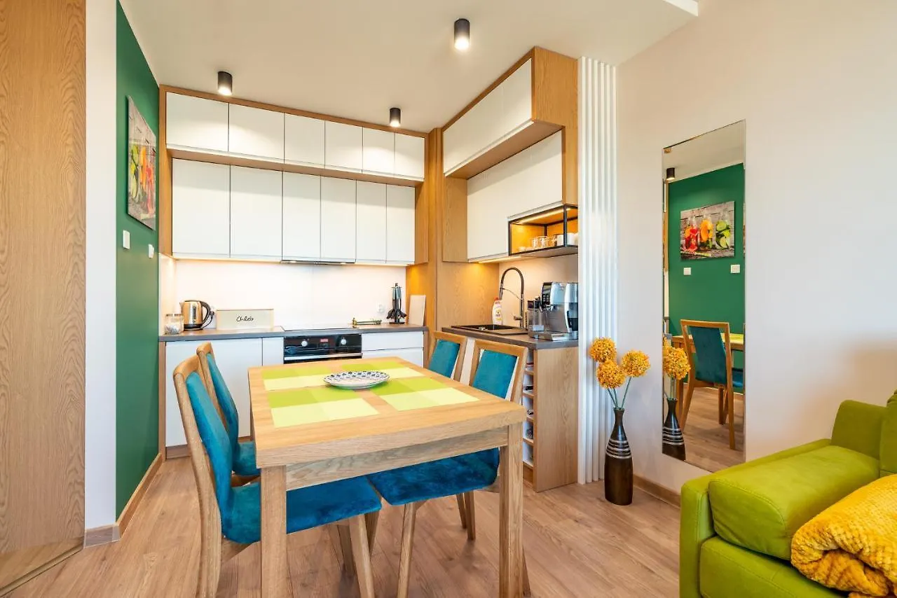 Apartamenty w Gdańsku - Zajezdnia Wrzeszcz, Grudziądzka 4B 0*,  Polska